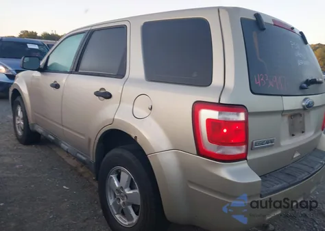 2011 Ford Escape Xls из США, поврежденный, VIN 1FMCU9C75BKC31140